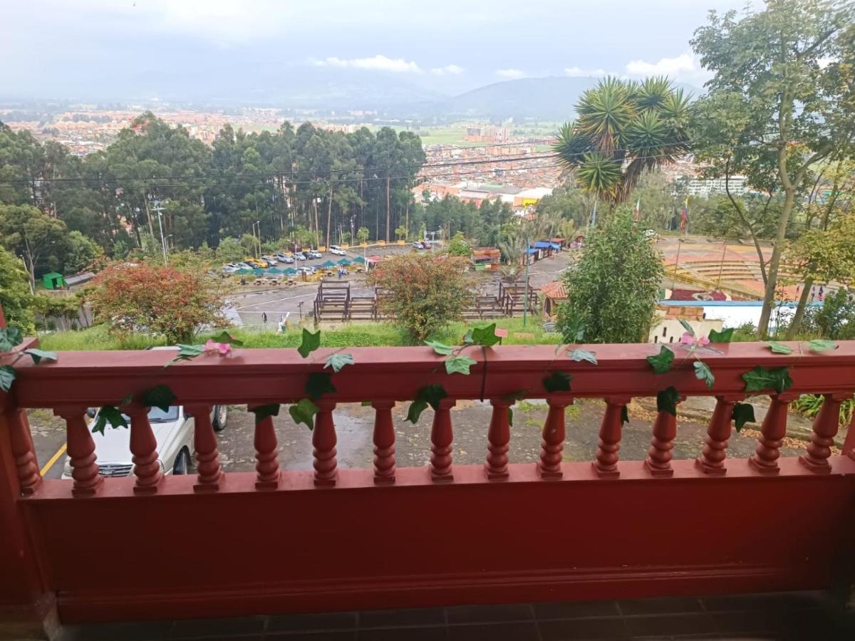 Hotel Boutique El Libertador Zipaquirá エクステリア 写真