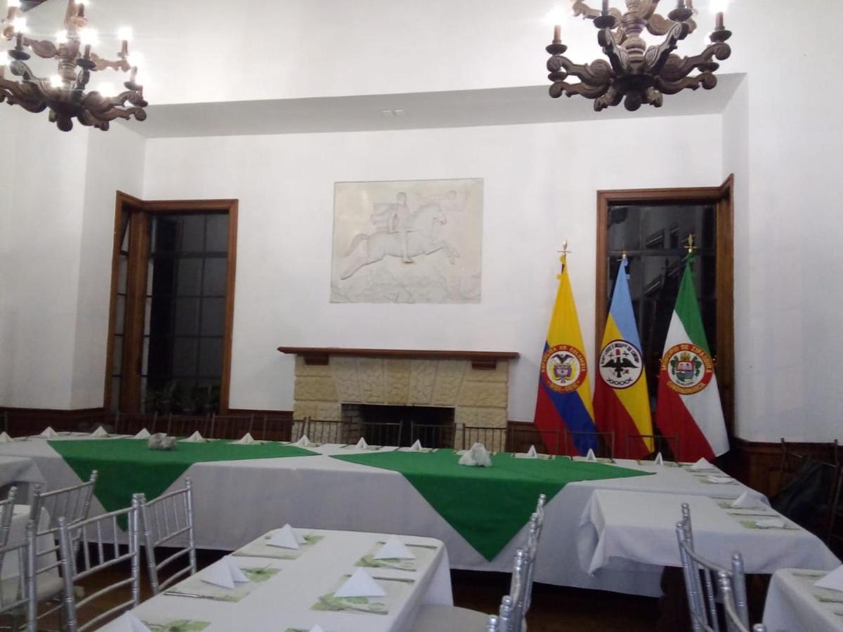 Hotel Boutique El Libertador Zipaquirá エクステリア 写真